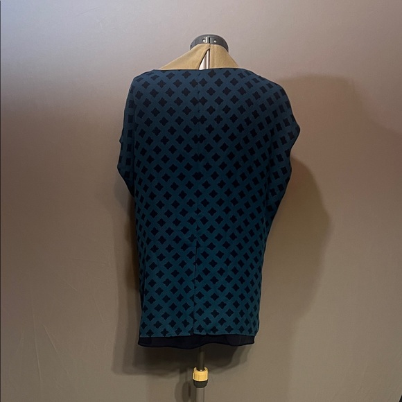 CAbi Deep Blue and Black Top - Picture 5 of 8